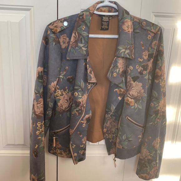 Laura collection Jacket - Picture 1 of 2